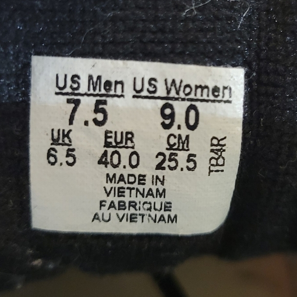 Vans Disney X Sk8-Hi "Mickey and Friends" Mens 7.5 Womens 9 EUC - Picture 10 of 10